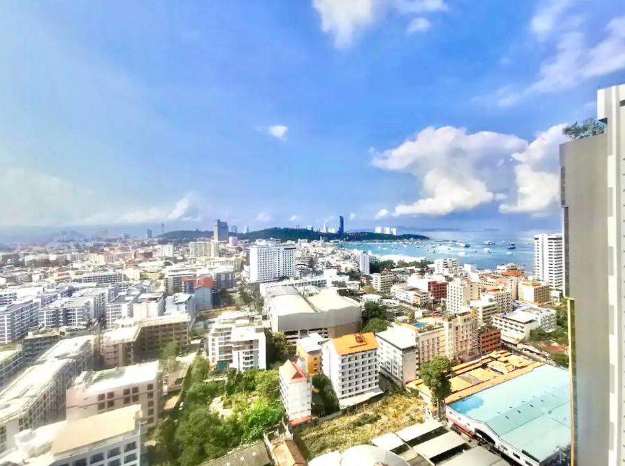 The Base Central Pattaya Quiet King-Bed With Infinity Pool & Free Netflix! Ngoại thất bức ảnh