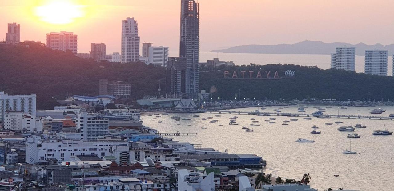 The Base Central Pattaya Quiet King-Bed With Infinity Pool & Free Netflix! Ngoại thất bức ảnh