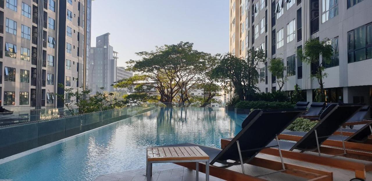 The Base Central Pattaya Quiet King-Bed With Infinity Pool & Free Netflix! Ngoại thất bức ảnh