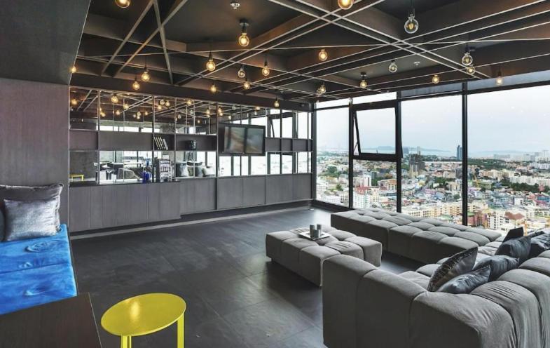 The Base Central Pattaya Quiet King-Bed With Infinity Pool & Free Netflix! Ngoại thất bức ảnh